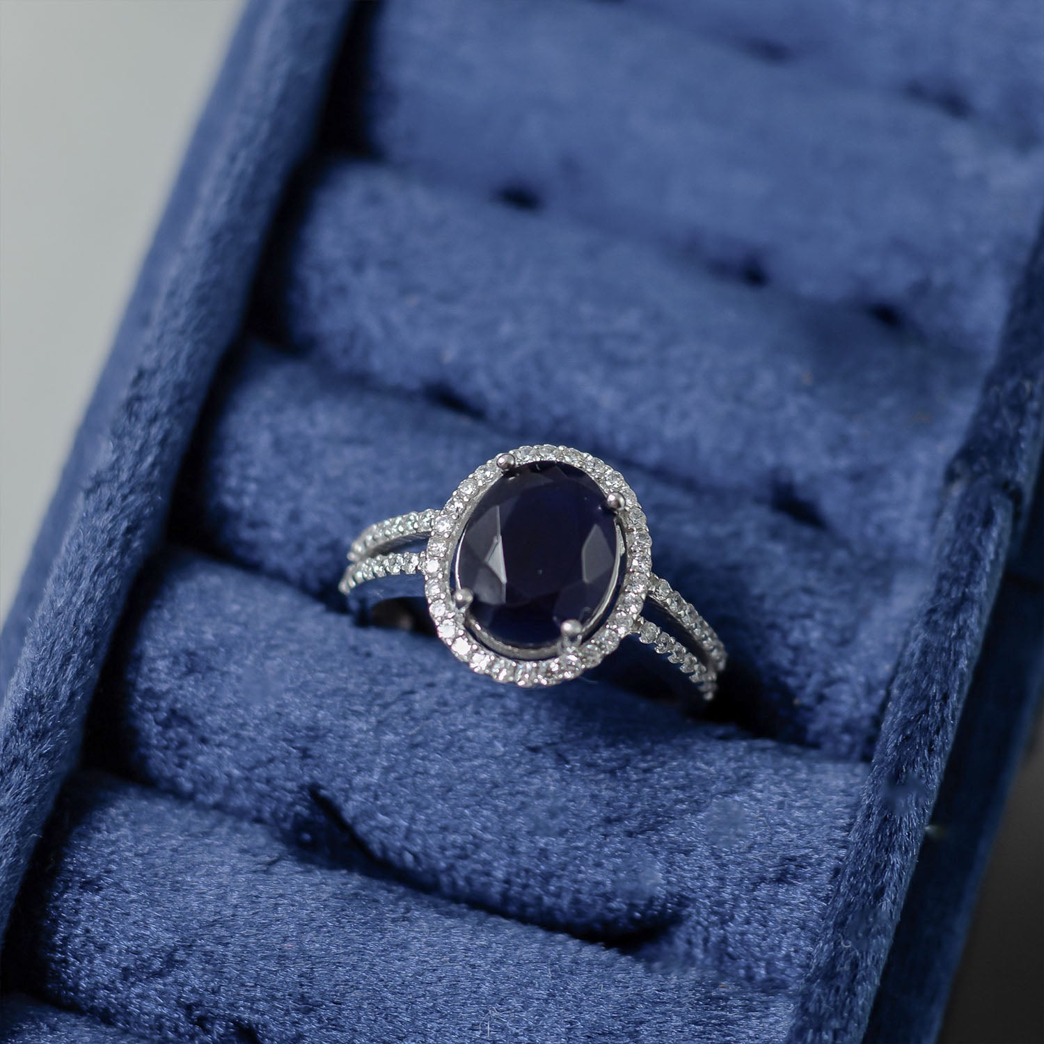 Ring Lathonia